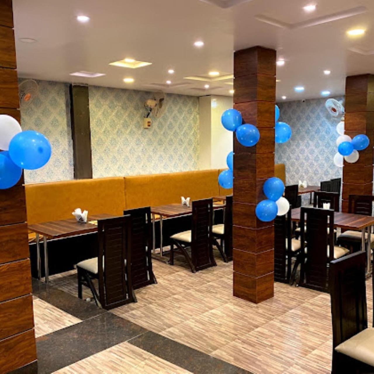 New Kumar Hotel & Banquet لاكناو المظهر الخارجي الصورة